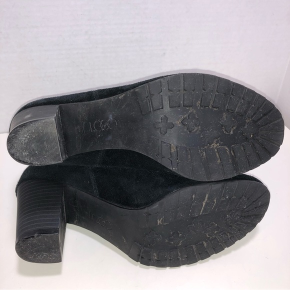 LOGO by Lori Goldstein Jane Suede Pull On Ankle Boot - Picture 11 of 11